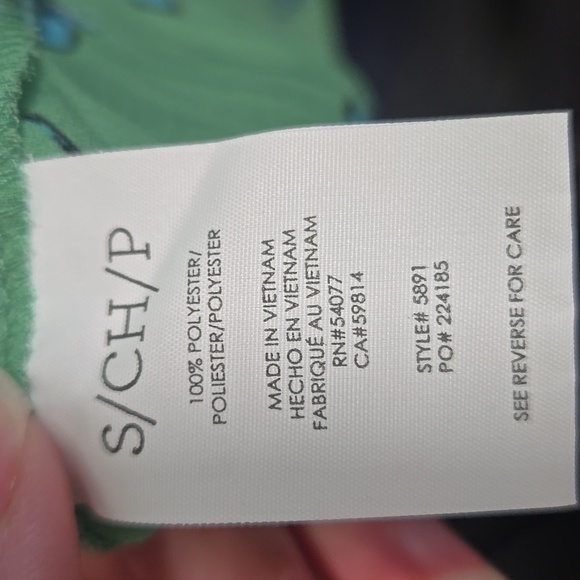 Cabi-5891 "Go-To" Top Floral Button Down-Size (oversized)Small - Picture 5 of 16